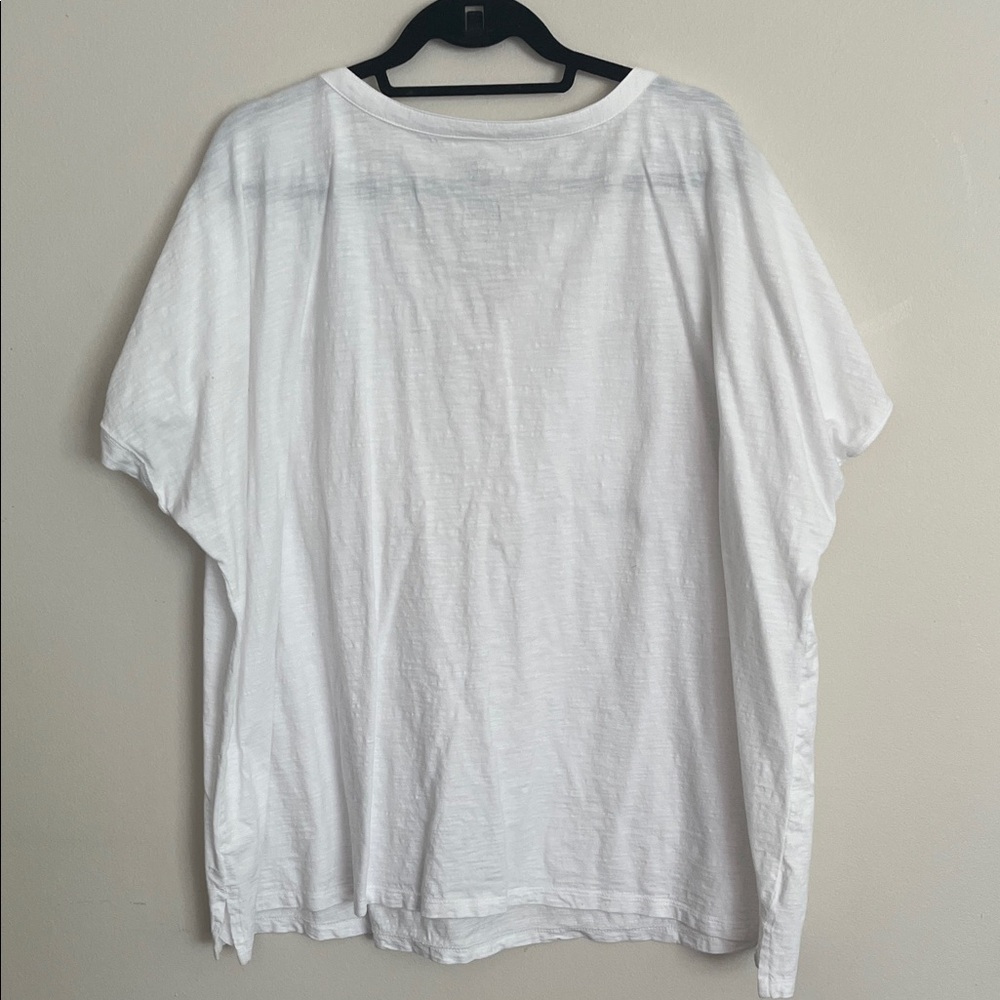 St. John's Bay White Short Sleeve Women's Tee - Picture 6 of 6